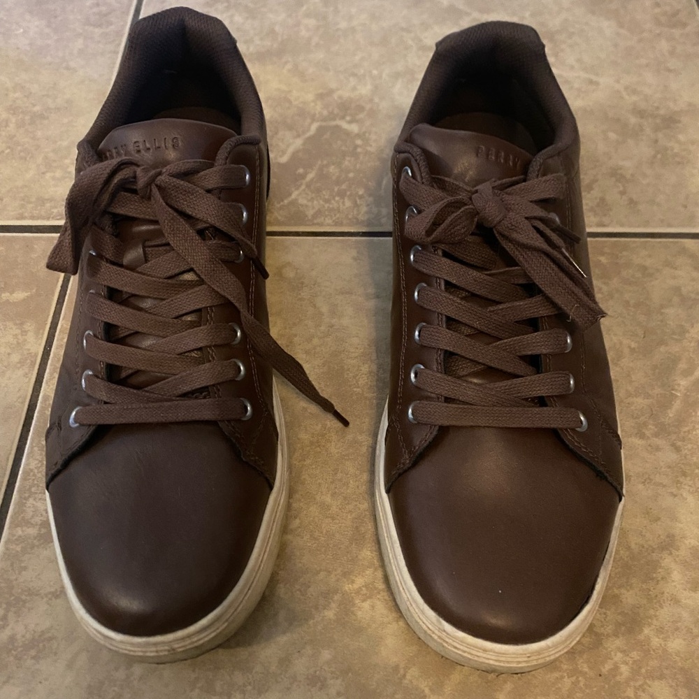 Perry Ellis “Vincent”